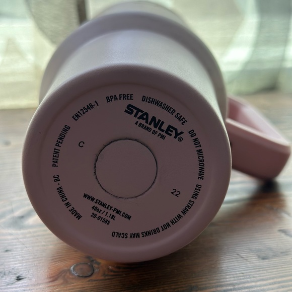 NEW Engraved Stanley Quencher 40 oz Cup w Handle Big Sister Petal Pink - Picture 3 of 4